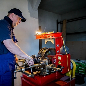 Vulcanizare La Neamțu, revizie auto, inele de ghidaj auto